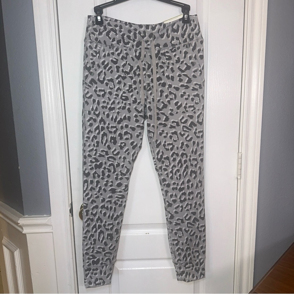 Offline by Aerie Women Pants Lg Gray Animal Print Poly Blend Drawstring Jogger